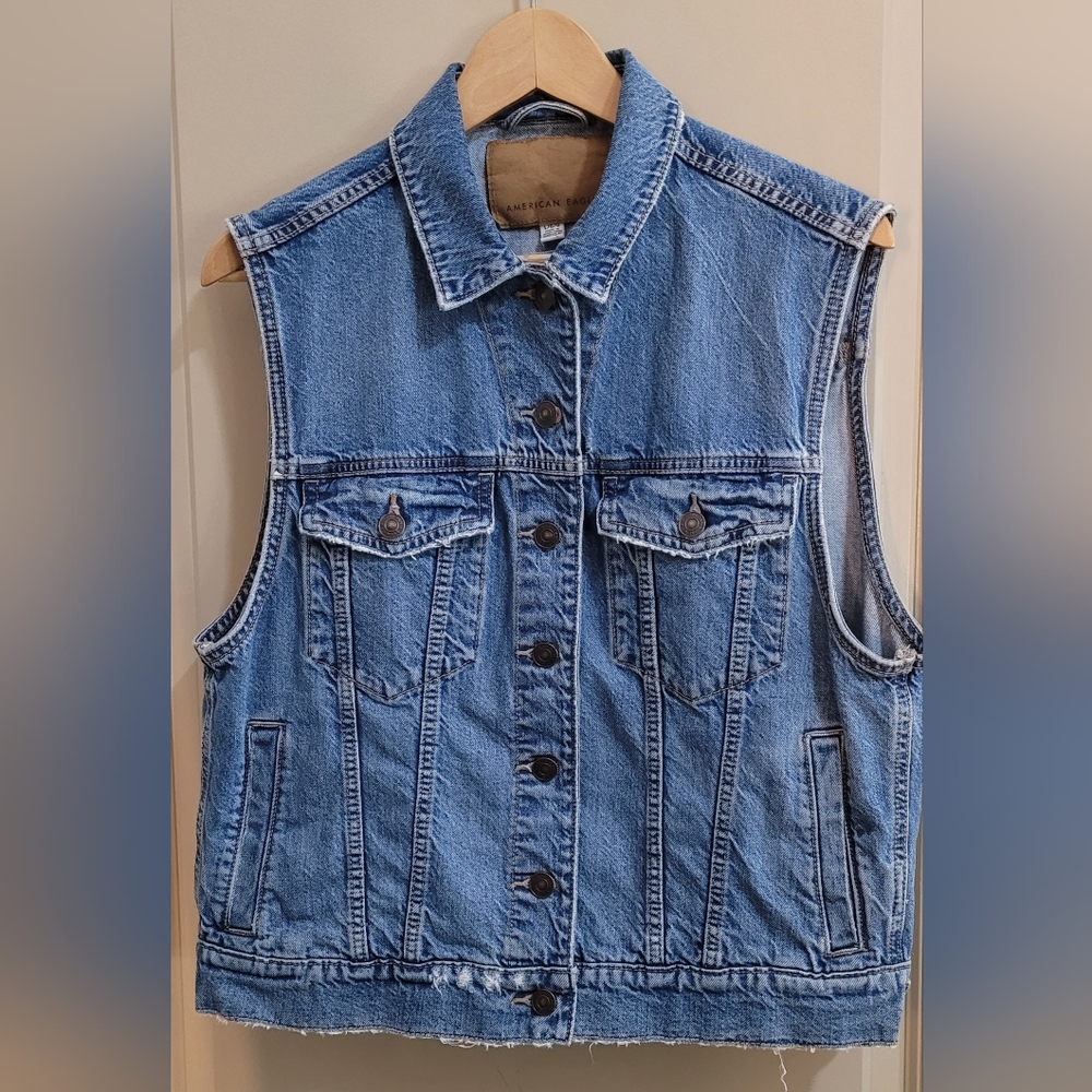 (NWOT) American Eagle Women's Denim Trucker Vest